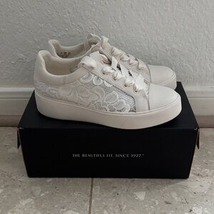 Naturalizer Women's White Lace Ribbon-Trim Platform Sneakers